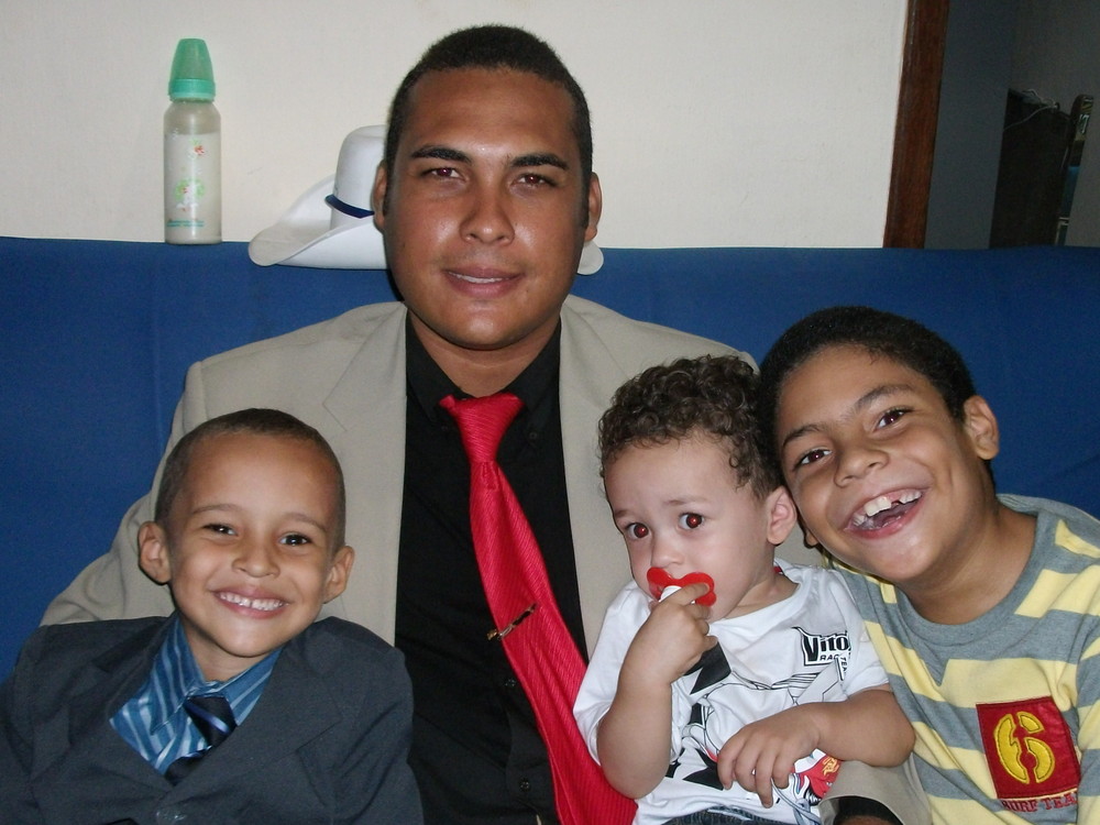 Pr. EMERSON BARRETO E SEUS FILHOS REYDEN, JOSAFÁ E JEFFERSON